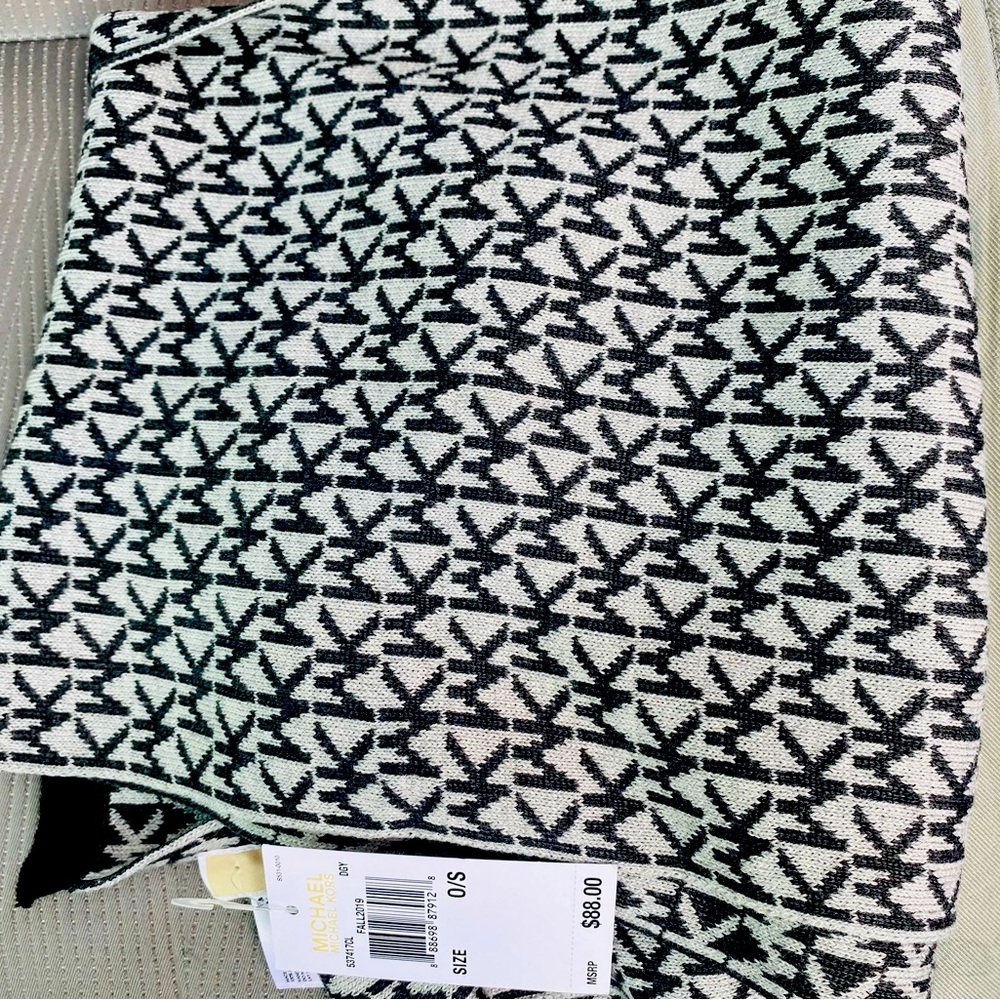 New Michael Kors scarf